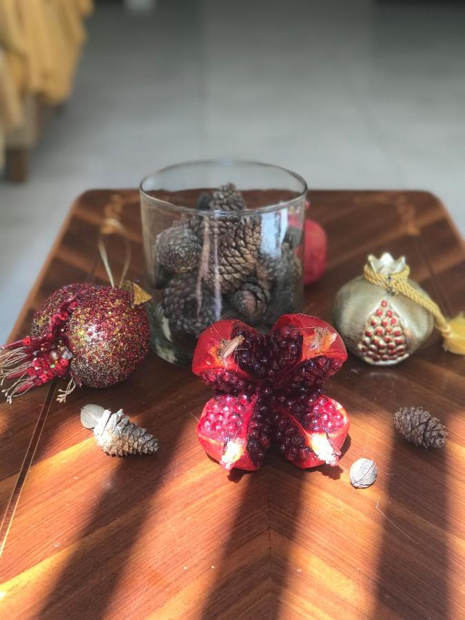 Pomegranate Hotel Koutaïssi Extérieur photo
