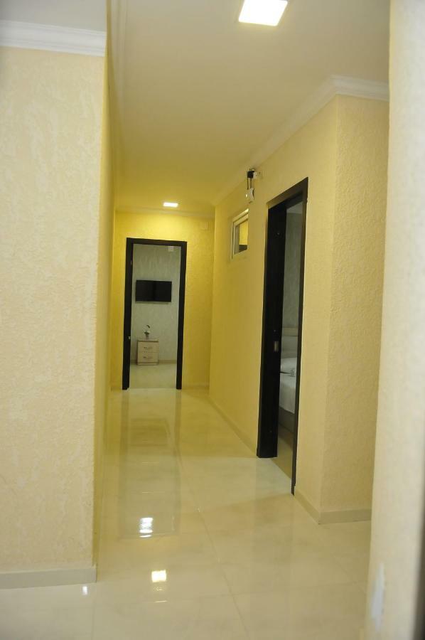Pomegranate Hotel Koutaïssi Extérieur photo