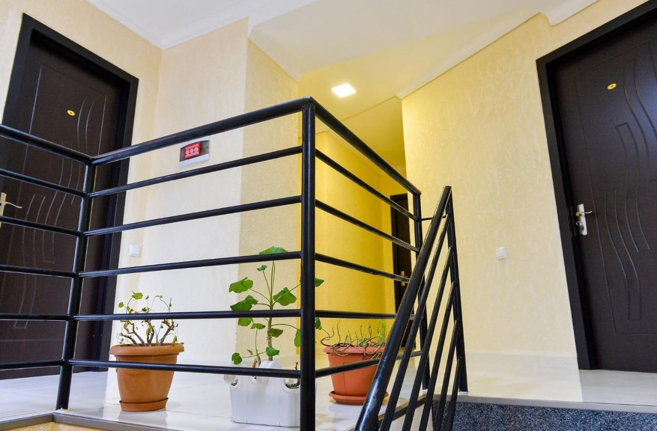 Pomegranate Hotel Koutaïssi Extérieur photo